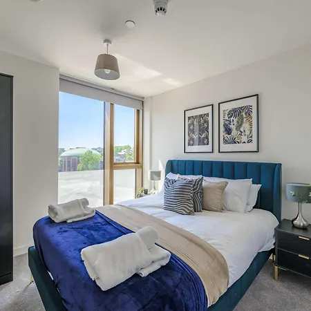 Apartment Modern & Stylish 2 Bed Flat In Birmingham